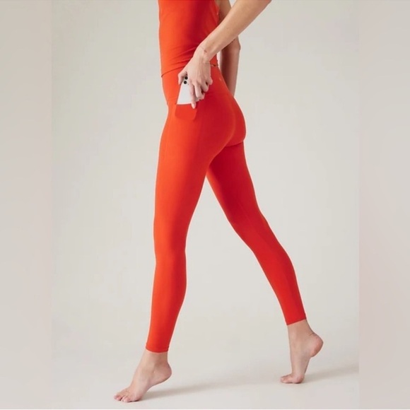 Athleta Transcend Stash Tight with Pockets Larkspur Red (orange) medium leggings - Picture 1 of 14